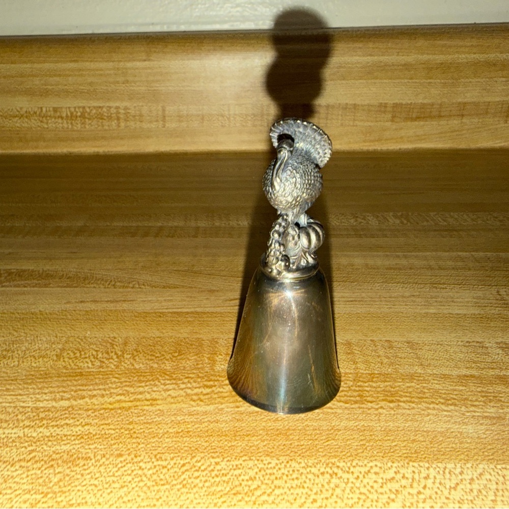 vintage Reed & Barton silverplate Thanksgiving bell from 1981 - Picture 2 of 5